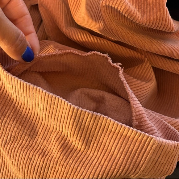 Banana Republic Rivoli Corduroy Pants Womens
Wide Leg Pink Pleated Size 2 - Picture 13 of 13